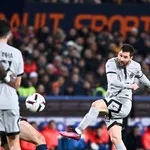 Le PSG s’impose malgré tout, Lens surpris, l’OL tenu en échec