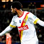 Le RC Lens mène à  Lorient à  la pause