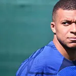Les infos du jour : ça s’agite pour Mbappé, une 2ème recrue s’annonce au PSG, l’OM coince pour son coach