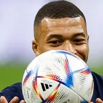 Les Infos du jour : attente pour Mbappé, blessure grave pour Charbonnier, retour pour Antonetti