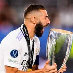 Les infos du jour : Benzema réclamé, le Real Madrid veut toujours de Mbappé, Messi et Neymar font causer