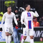 Les infos du jour : des tensions au PSG, ça balance à  l’OL, le mercato s’agite en Ligue 1