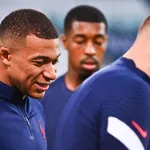 Les infos du jour : encore un rebondissement dans l'avenir de Mbappé, Ravichak prêt à  renoncer à  l'ASSE ?