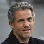 Les infos du jour : Landreau va dévoiler son jeu pour le FC Nantes, l'émir veut Ronaldo pour le PSG, la L1 à 18 en 2023, Koeman reste au FC Barcelone