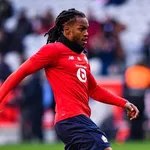 Les infos du jour : le président du LOSC refroidit le dossier Sanches au PSG, l'OM officialise un nouveau défenseur, Khazri laisse un joli message à  l'ASSE