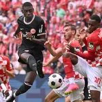 Les infos du jour : le PSG galère pour Kolo Muani, des recrues arrivent à  l’ASSE, l’OM et au Barça