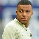 Les infos du jour : le PSG change de stratégie pour Mbappé, les derniers échos des ventes OM et ASSE