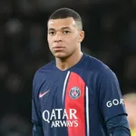 Les infos du jour : le PSG joue son avenir et rêve de garder Mbappé, Lens fait la fête, un retour à  l’OM