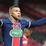 Les infos du jour : Mbappé crispe le PSG, les premiers mots de Sampaoli à l'OM, Moueffek prêt à quitter l'ASSE ?