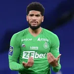 Les infos du jour : Mbappé est fatigué des pressions sur son avenir, Lewandowski se rapproche du Barça, Dupraz clôt l’incident Camara à l’ASSE