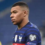 Les infos du jour : Mbappé à  prix cassé, Haaland entre le Barça et le Real, Lafont va quitter le FC Nantes
