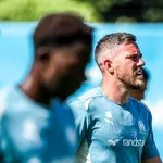 Les infos du jour : Ounahi a quitté l’OM, imminent pour Veretout, suite et pas fin de la mascarade à  la LFP