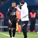 Les infos du jour : Pochettino annonce qu'il va rester au PSG avec Mbappé, le Barça augmente son offre pour Dembélé, une nouvelle prolongation au FC Nantes
