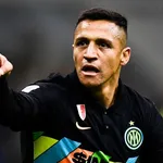 Les infos du jour : Sanchez arrive ce soir à  Marseille, le FC Barcelone va recevoir 100 millions d'euros, Amadou Onana quitte le LOSC