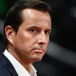 Les infos du jour : un match Genesio-Gourvennec pour prendre la relève de Julien Stéphan au Stade Rennais, McCourt prépare le terrain à  Sampaoli à  l’OM