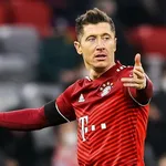 Les infos du jours : le PSG va recruter Ekitike, le Barça avance sur Lewandowski, un défenseur va signer à  l'OM !