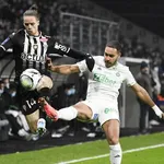 Les Verts mènent à  la pause à  Angers