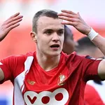 LOSC – Mercato : un nouveau concurrent de poids pour Hugo Siquet