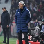 LOSC – OL : Corentin Tolisso et Laurent Blanc applaudissent Lacazette pour son entrée