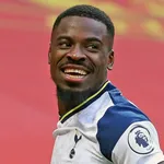 LOSC, PSG, OL, RC Lens – Mercato : un club se lance dans le dossier Aurier !