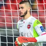 LOSC : un nouveau concurrent s’affirme face à Ivo Grbic