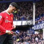 Manchester United : Cristiano Ronaldo finit en sang contre Everton et se venge sur un supporter