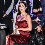 Manchester United : Georgina Rodriguez enflamme Venise avec sa nouvelle coupe de cheveux et son décolleté plongeant