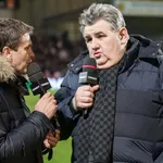 Médias : Hervé Mathoux sort du silence et calme Pierre Ménès