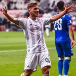 Mercato : le PSG et le Real Madrid s’écharpent sur un nouveau dossier explosif