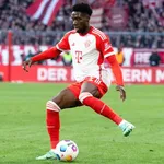 Mercato : le Real Madrid va passer à l’attaque pour Alphonso Davies, son offre est prête !