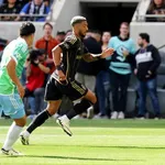 Mercato : un autre club que l’OM revient à la charge pour Bouanga