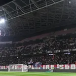 OGC Nice &ndash; LOSC : un film pornographique tourné en plein match, le Gym porte plainte !