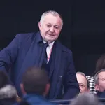 OL : Aulas met la pression à  Blanc et répond à  Juninho