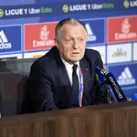 OL : Aulas prend une décision forte avec Bosz avant le PSG et commet une petite boulette