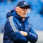 OL – Brest : Laurent Blanc a bien identifié le mal de Lyon… et mise beaucoup sur Sarr et Jeffinho