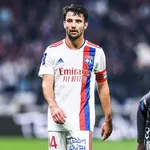 OL : c’est quoi le malaise avec Léo Dubois ? (VIDEO)
