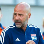 OL : Peter Bosz fait le point sur le mercato lyonnais et la saison à  venir