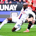 OL : Dembélé fait passer un message fort à Blanc