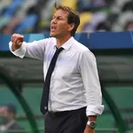 OL : Garcia forcé à  aligner une grosse surprise face au RC Strasbourg ?