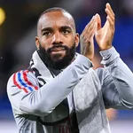 OL : Lacazette sur le billard