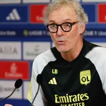 OL : Laurent Blanc peste contre la programmation et insiste lourdement sur le Mercato !