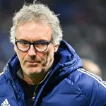 OL : Laurent Blanc pique ses joueurs sur l’Europe et reste évasif sur le Mercato