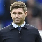 OL : le bel hommage de Steven Gerrard aux Gones et à  Gérard Houllier