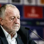 OL : le grand ami d’Aulas lui met un tacle à hauteur du genou