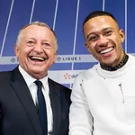 OL – Mercato : Aulas prévient le FC Barcelone pour Depay