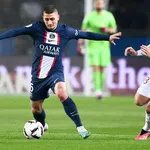 OL – Mercato : coup dur pour Tapia, une offre ridicule tombe pour Cherki !