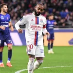 OL – Mercato : la DNCG fait trembler le club, l'Arabie saoudite fond sur Lacazette !