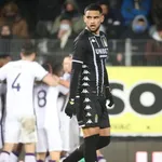 OL – Mercato : le départ de Guimaraes s'accélère, un chouchou du RC Lens pour le remplacer ?