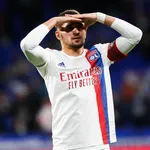 OL – Mercato : Lyon cible une piste du Real Madrid pour remplacer Aouar