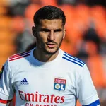 OL – Mercato : PSG, Juventus, Arsenal&rdquo;¦ une réunion vient de sceller l’avenir d’Aouar !